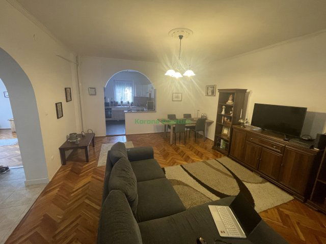 Eladó családi ház, Nyíregyházán 73 M Ft, 6 szobás