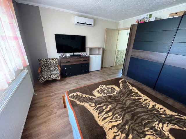 Eladó családi ház, Sandon 23.6 M Ft, 2 szobás