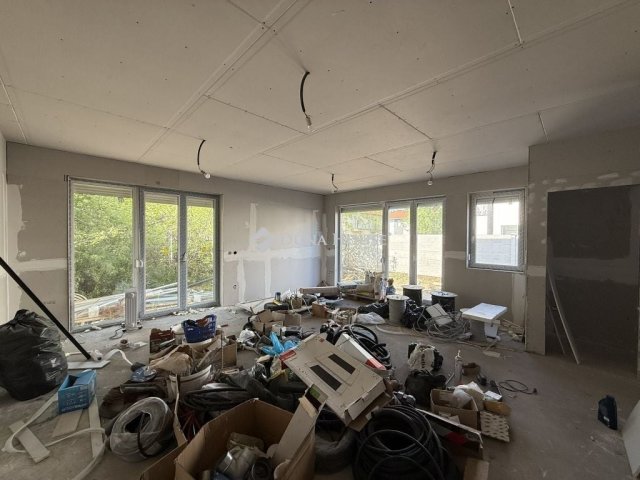 Eladó ikerház, Budapesten, XVIII. kerületben 140 M Ft, 5 szobás