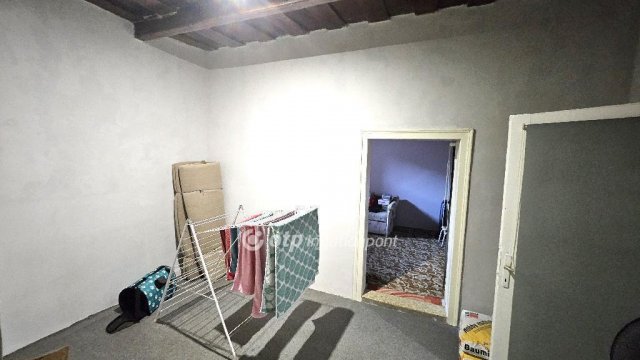 Eladó családi ház, Alattyánban 11 M Ft, 2+1 szobás