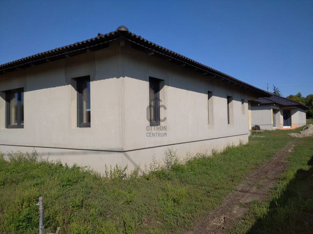 Eladó családi ház, Pákozdon 149.9 M Ft, 4 szobás