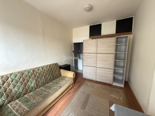 Eladó téglalakás, Pécelen 20 M Ft, 1 szobás