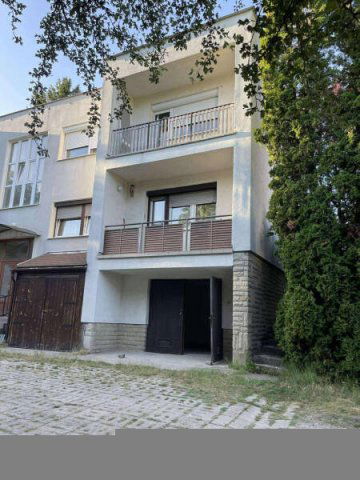 Eladó téglalakás, Pilisvörösváron 74 M Ft, 3 szobás