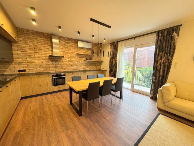 Kiadó téglalakás, albérlet, XIV. kerületben, Gyertyán utcában