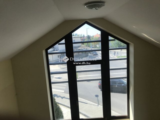 Eladó családi ház, Balatonfüreden 350 M Ft, 4 szobás