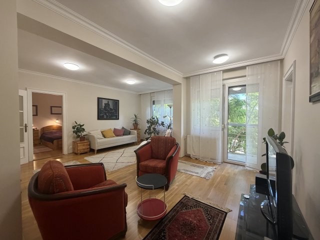 Kiadó téglalakás, albérlet, Szegeden 300 E Ft / hó, 3 szobás