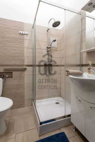 Eladó téglalakás, Budapesten, VI. kerületben 129.9 M Ft