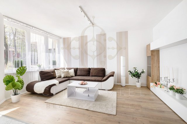 Eladó sorház, Budapesten, XII. kerületben 395 M Ft, 9+5 szobás