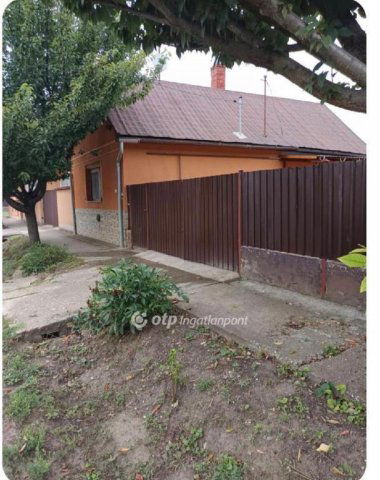 Eladó családi ház, Hajdúböszörményen 39.5 M Ft, 1 szobás