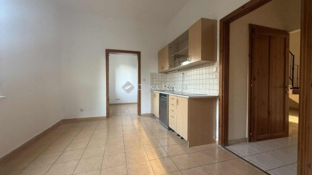 Eladó családi ház, Szombathelyen 275 M Ft, 1 szobás
