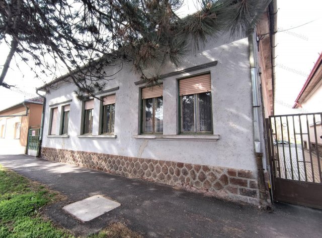 Eladó családi ház, Törökszentmiklóson 59 M Ft, 5 szobás