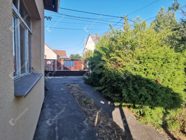 Eladó családi ház, Székesfehérvárott 69.9 M Ft, 2 szobás