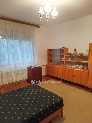 Eladó családi ház, Berkeszen 18 M Ft, 4 szobás