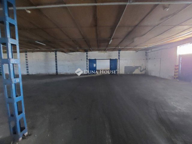 Kiadó ipari ingatlan, Tatabányán, Környei úton 996 E Ft / hó