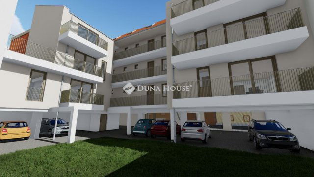 Eladó téglalakás, Pécsett 179.932 M Ft, 5 szobás