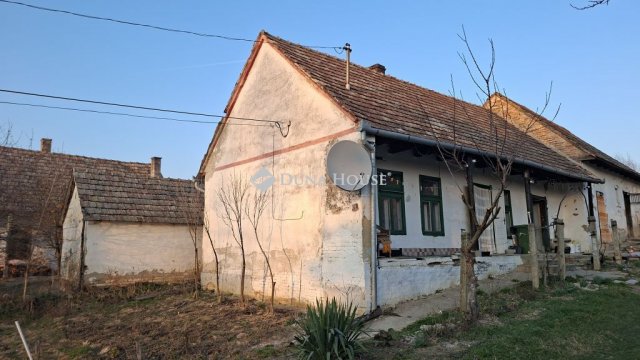 Eladó családi ház, Nakon 6.5 M Ft, 1 szobás