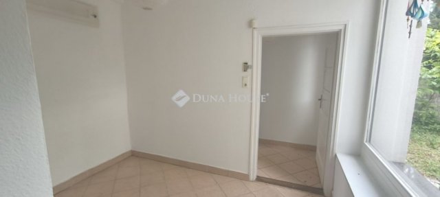 Eladó családi ház, Leányfaluban 142 M Ft, 3 szobás