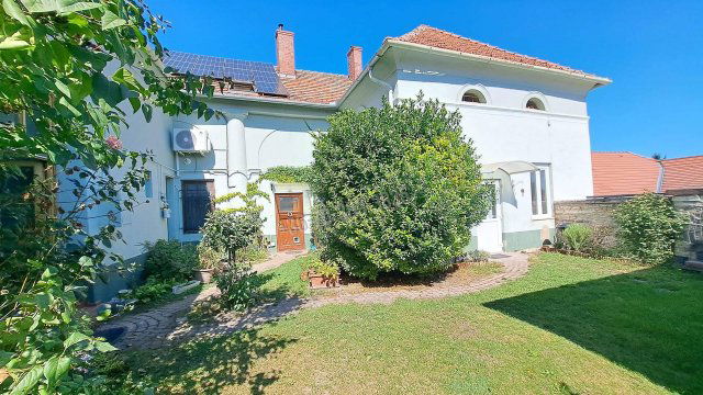 Eladó téglalakás, Veszprémben, Dózsa György utcában 84.6 M Ft