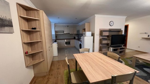 Kiadó téglalakás, albérlet, Debrecenben 385 E Ft / hó, 3 szobás
