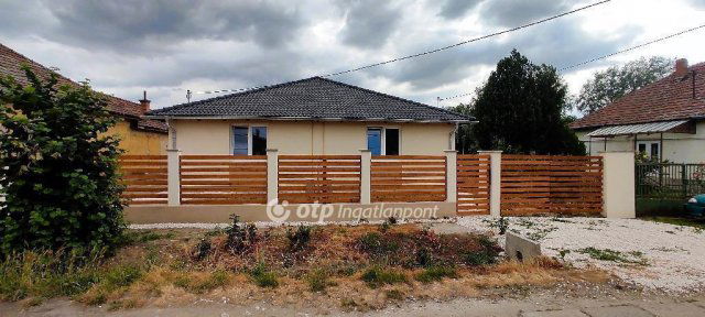 Eladó ikerház, Turán 59.99 M Ft, 4 szobás / költözzbe.hu