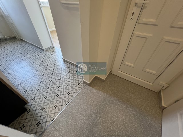 Eladó téglalakás, Kazincbarcikán, Május 1. úton 29.9 M Ft