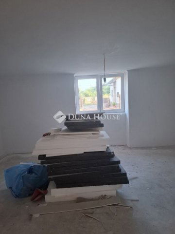 Eladó családi ház, Tolnán, Alkotmány utcában 17.6 M Ft