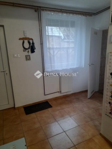 Eladó családi ház, Romándon 49.9 M Ft, 4 szobás