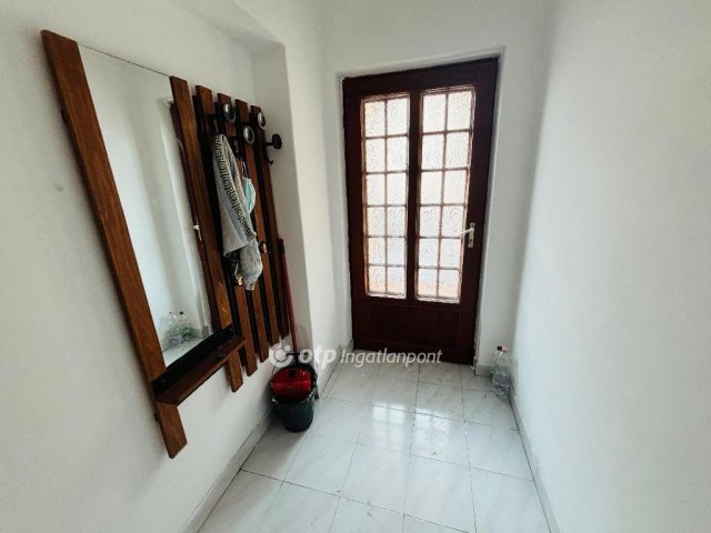 Eladó ikerház, Hajdúböszörményen 69 M Ft, 5 szobás