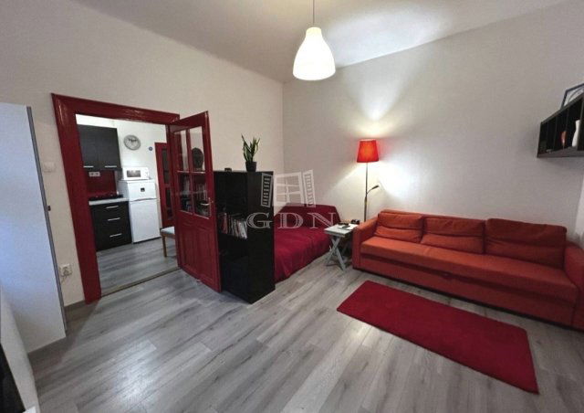 Eladó téglalakás, Budapesten, III. kerületben 57.8 M Ft