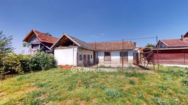 Eladó családi ház, Ököritófülpösön 30 M Ft, 3 szobás