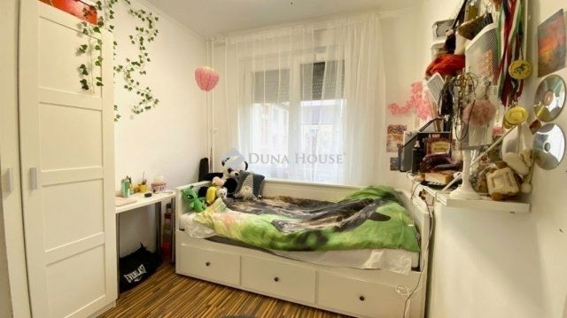 Eladó panellakás, Budapesten, III. kerületben 64.9 M Ft