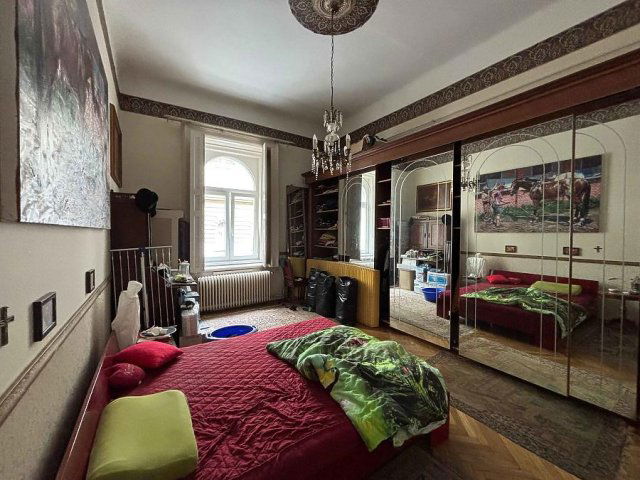 Eladó téglalakás, Budapesten, VI. kerületben, Eötvös utcában