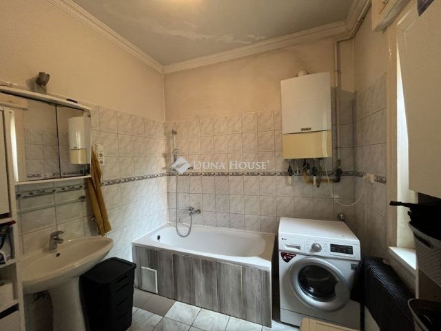 Eladó téglalakás, Budapesten, IV. kerületben 87.6 M Ft, 2 szobás