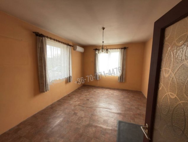 Eladó családi ház, Gyúrón 85 M Ft, 4 szobás