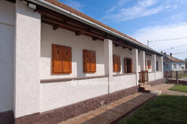 Eladó családi ház, Recsken 40 M Ft, 3+1 szobás