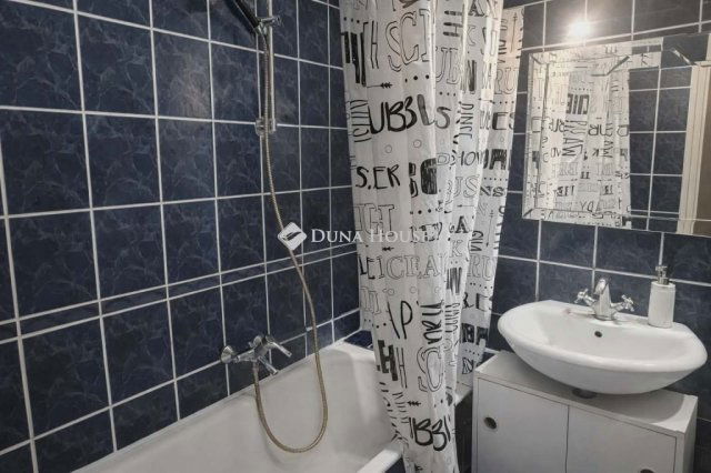 Eladó téglalakás, Debrecenben 61.5 M Ft, 2 szobás