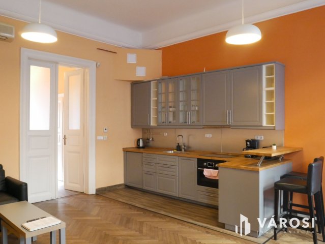 Kiadó téglalakás, albérlet, Budapesten, I. kerületben, 2 szobás