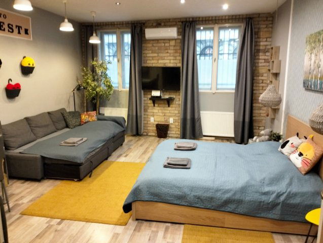 Eladó téglalakás, Budapesten, VI. kerületben, Nagymező utcában