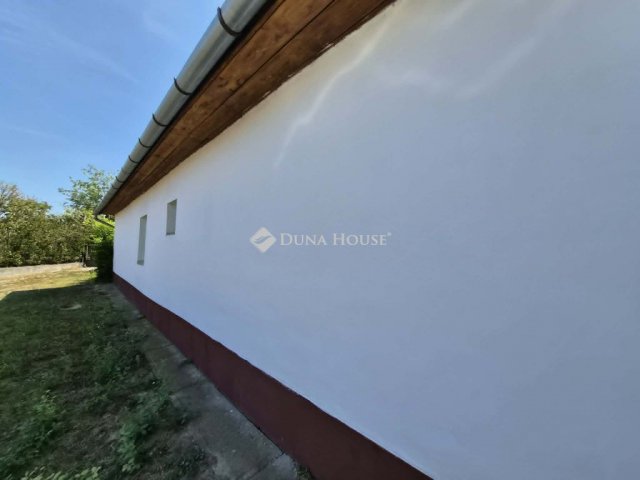Eladó családi ház, Tiszaszőlősön 19.99 M Ft, 2 szobás