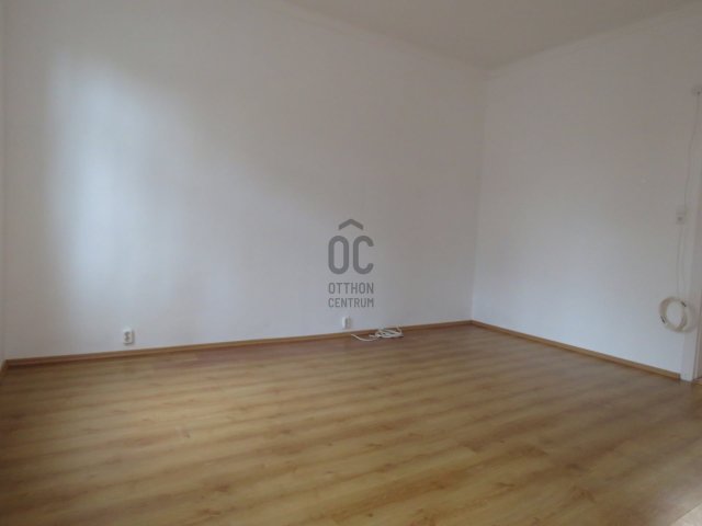 Eladó téglalakás, Budapesten, XIV. kerületben 43.5 M Ft