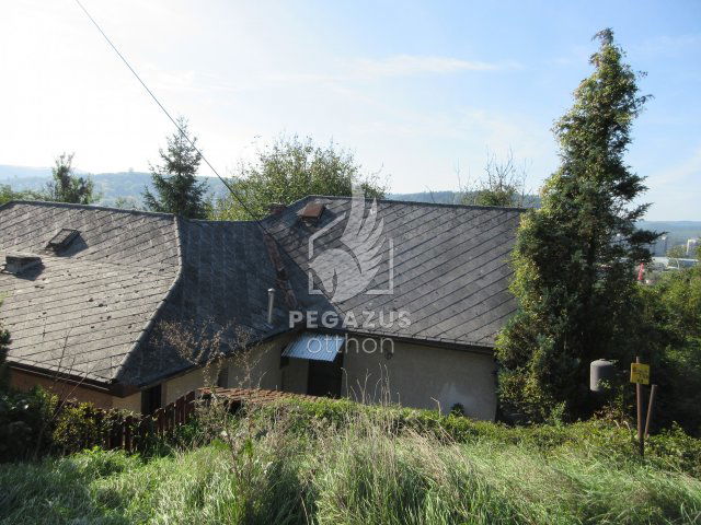 Eladó családi ház, Ózdon 8.4 M Ft, 4 szobás