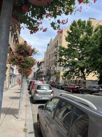 Eladó téglalakás, Budapesten, VII. kerületben, István utcában