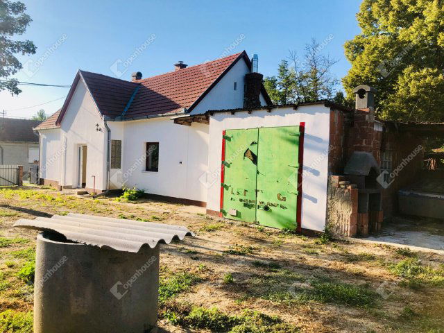 Eladó családi ház, Pákán 22.5 M Ft, 2 szobás