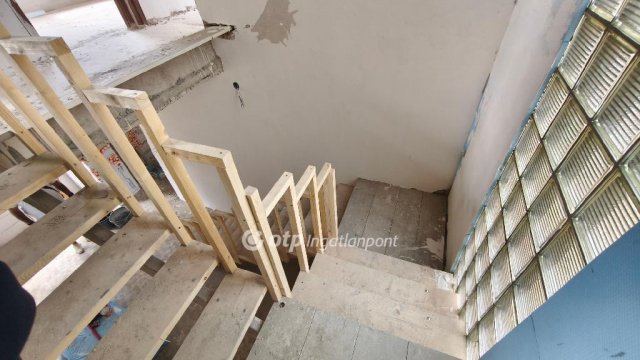Eladó családi ház, Kiskunlacházán 85.9 M Ft, 4 szobás