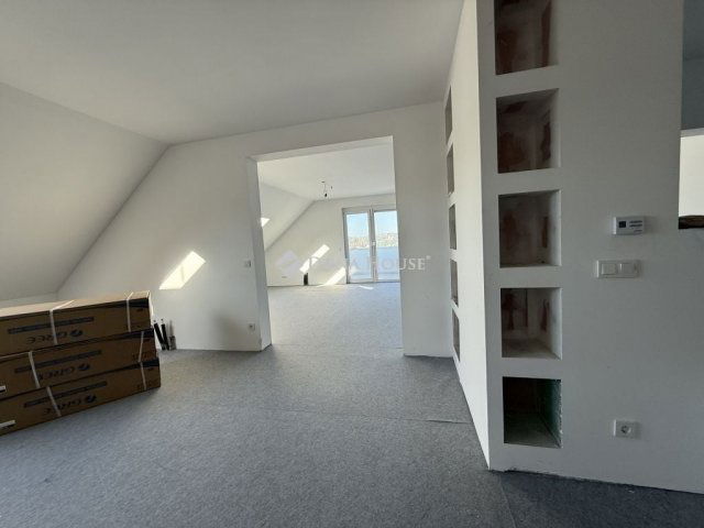 Eladó téglalakás, Érden 134.9 M Ft, 6 szobás