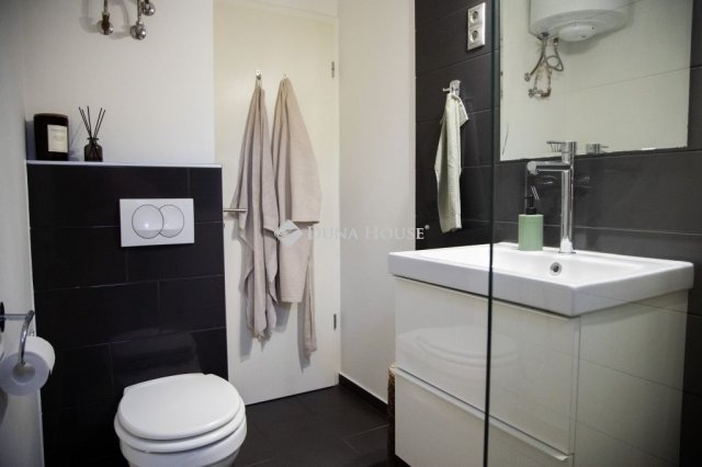 Eladó téglalakás, Budapesten, XIII. kerületben 109.9 M Ft