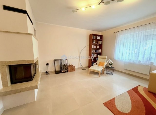 Eladó családi ház, Székesfehérvárott 169 M Ft, 4 szobás