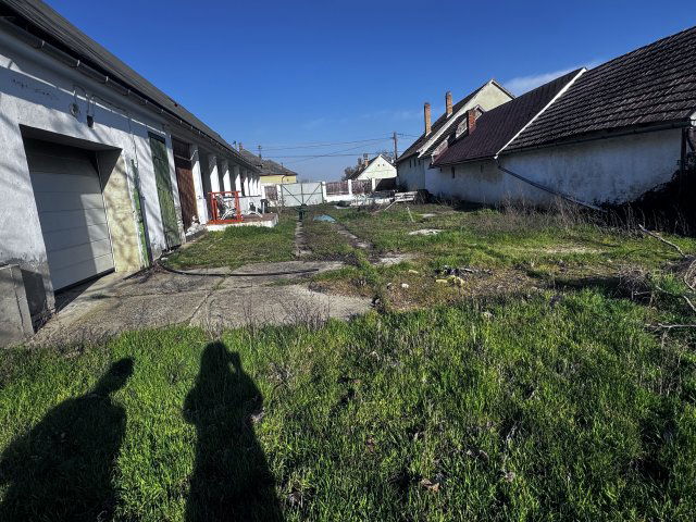 Eladó családi ház, Faddon, Somos utcában 39.9 M Ft, 5 szobás