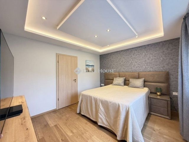 Eladó panellakás, Budapesten, III. kerületben 110 M Ft, 3 szobás