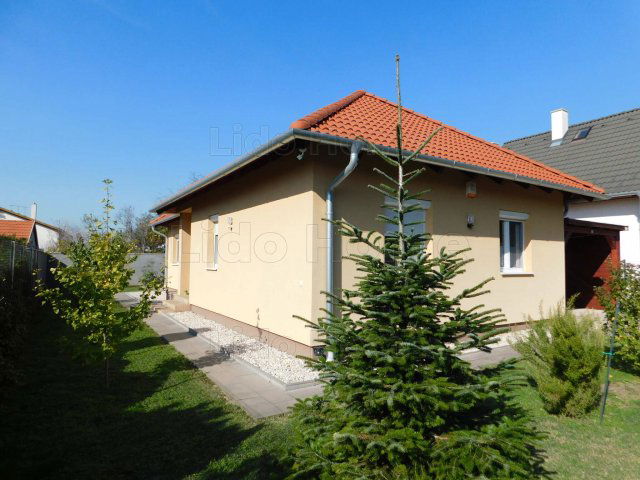 Eladó családi ház, Vonyarcvashegyen 125 M Ft, 3 szobás